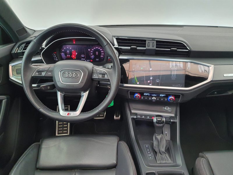 Audi-Q3-Carlium